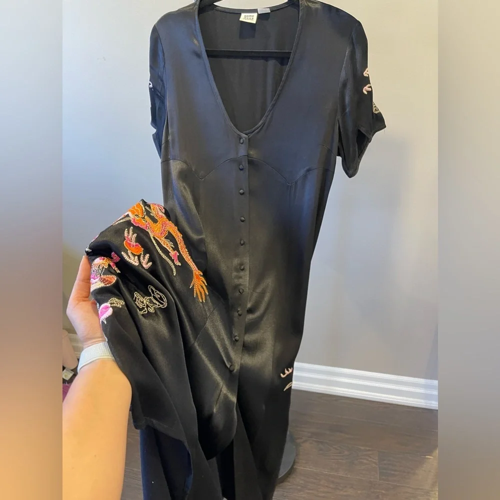 Somedays Lovin Black Satin Button Front Midi Dress Dragon Bird Embroidered Asian - Picture 4 of 9